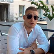 Studente di Economia&Finanza alla facoltà La Sapienza di Roma impartisce lezioni a studenti di scuole Elementari-Medie